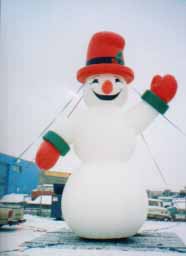 Giant 3 ball snowman balloon. One of our most popular Christmas balloons.
